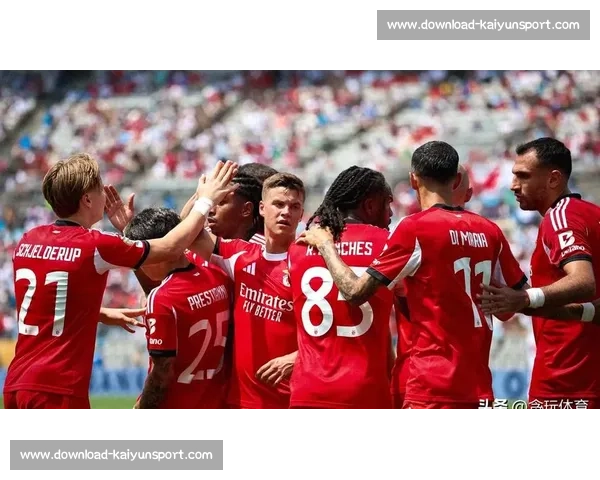 萨内谢幕战深情告别拜仁：世俱杯续写传奇，未来征程各自闪耀