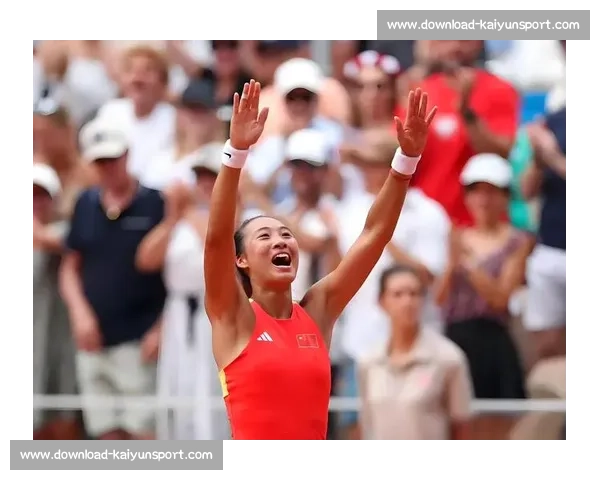 郑钦文关键破发扳平西尼亚科娃，决胜盘遗憾未能延续强势