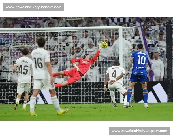 皇马世俱杯洲际杯 12 连胜创纪录!36 球狂轰 + 9 球零封展现恐怖统治力 皇马世俱杯洲际杯 12 连胜创纪录!36 球狂轰 + 9 球零封展现恐怖统治力