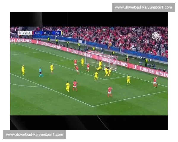 红牌 + 头球救主！本菲卡 2-2 博卡青年