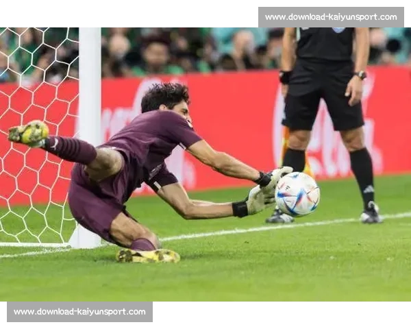 布努四场 23 次扑救封神！世俱杯门神再献 10 次神扑力压曼城