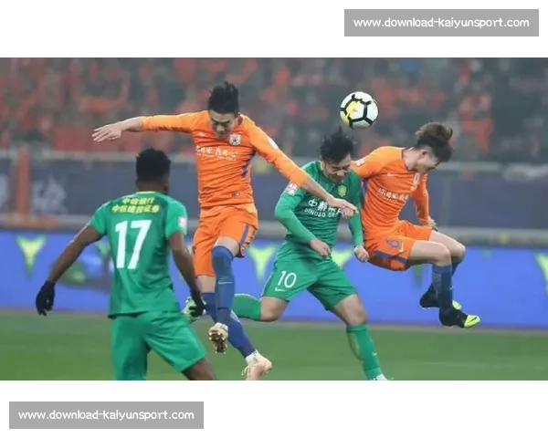 李磊 200 战获纪念球衣 与张稀哲 400 战传奇合影致敬队史