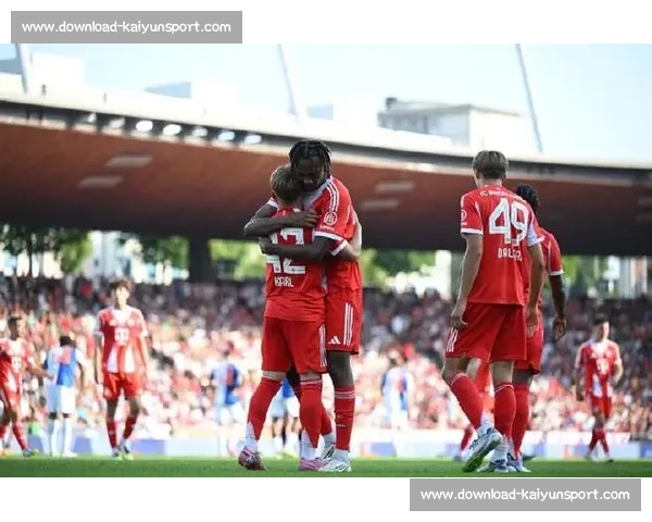 拜仁慕尼黑 VS 草蜢:苏黎世季前赛打响新征程 拜仁慕尼黑 VS 草蜢:苏黎世季前赛打响新征程