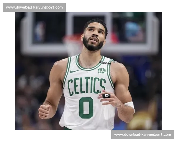 塔图姆 40+31 创总决赛纪录！力压哈利伯顿夺 FMVP，赛后炮轰裁判引发争议